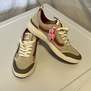 Vans Ultrarange Exo SE Oatmeal Marshmallow  Size US 13 Men New in box never worn